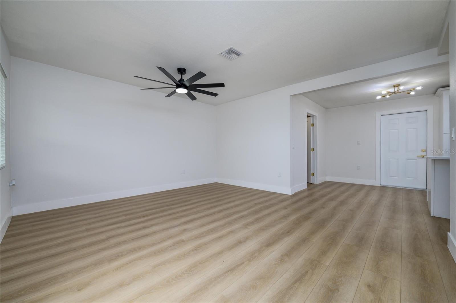 463 DAVISON AVE NE, ST PETERSBURG, FL, 33703