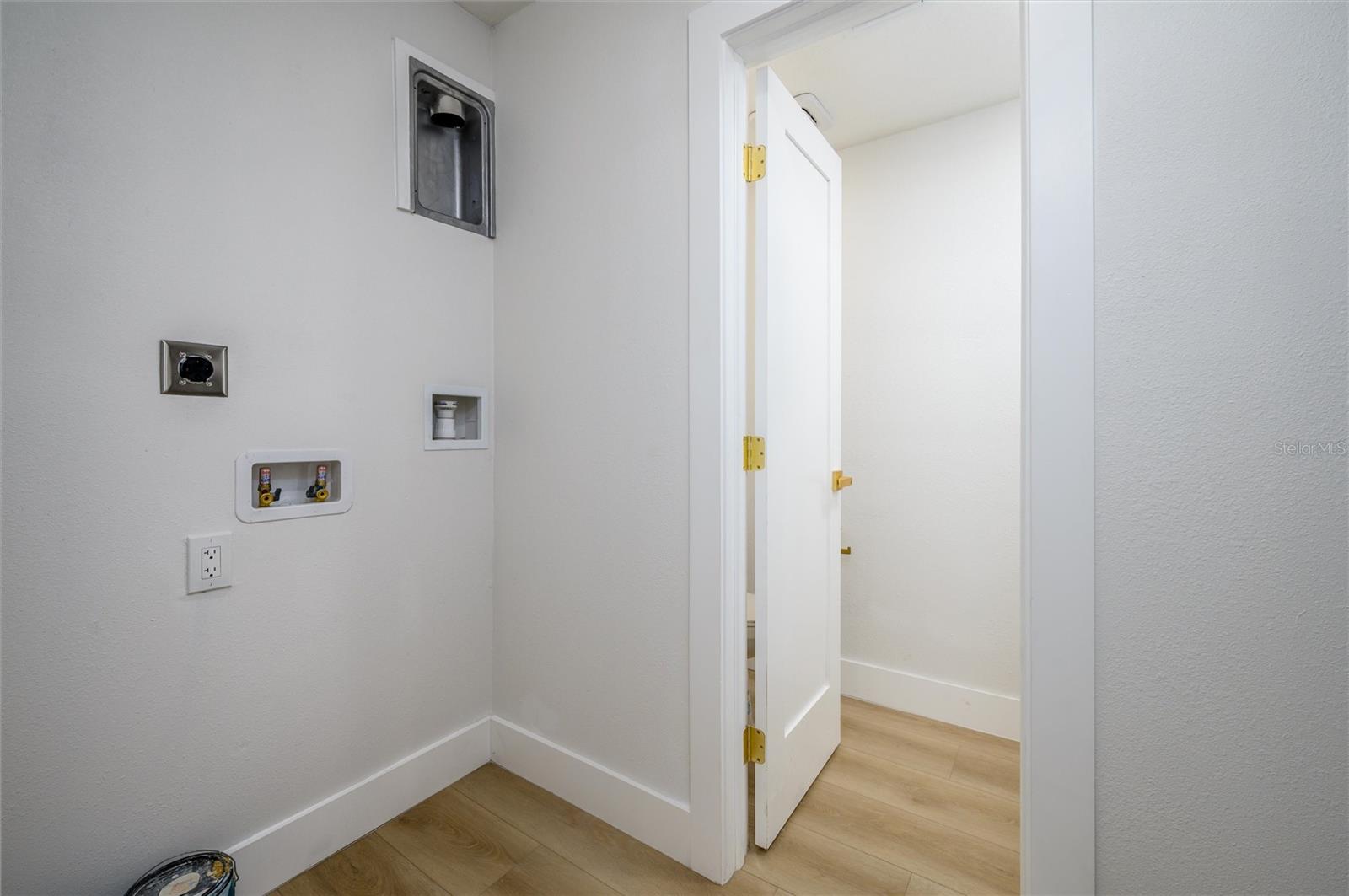 463 DAVISON AVE NE, ST PETERSBURG, FL, 33703