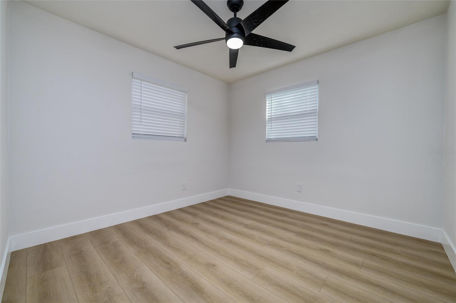 463 DAVISON AVE NE, ST PETERSBURG, FL, 33703