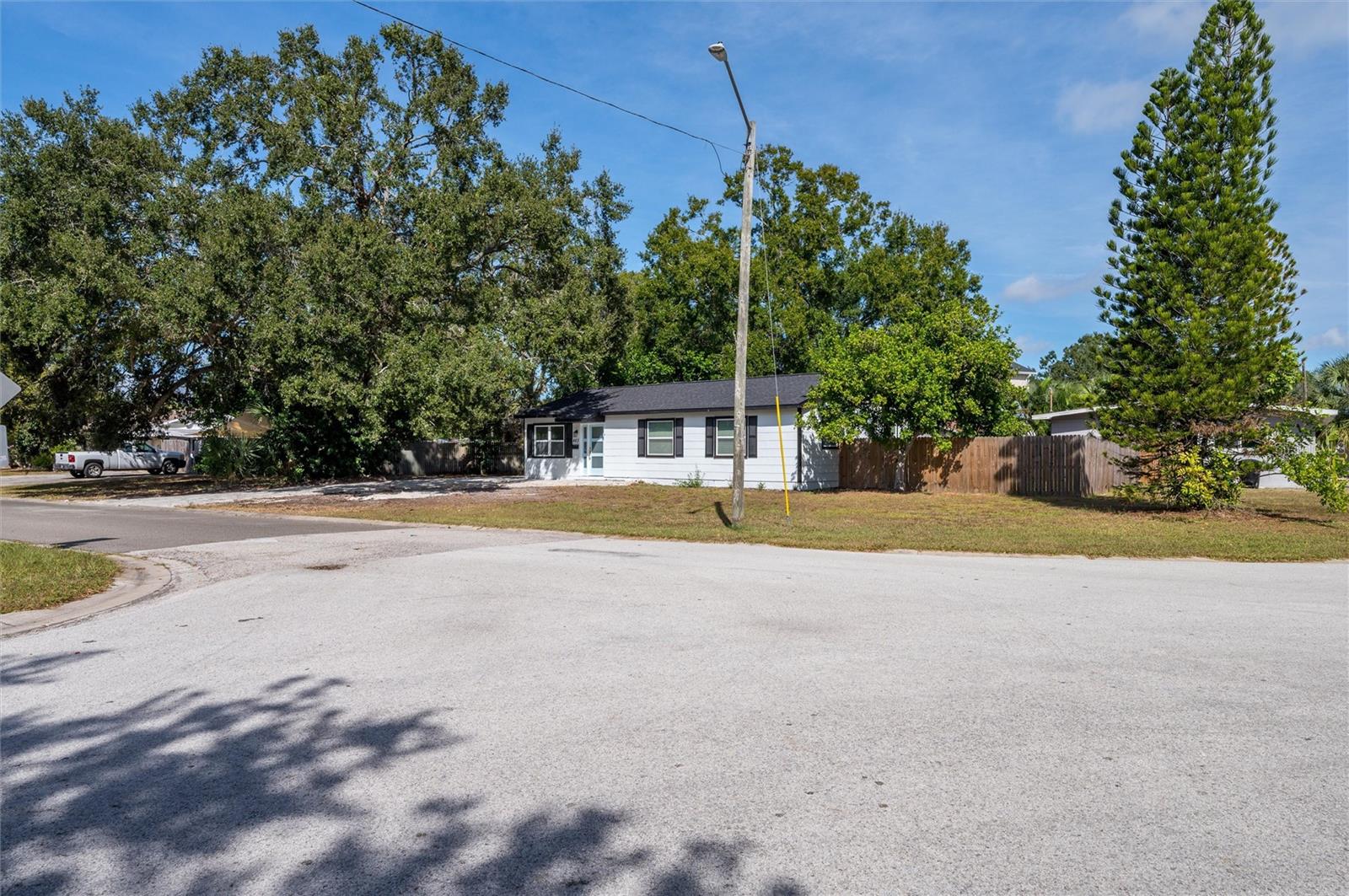 463 DAVISON AVE NE, ST PETERSBURG, FL, 33703