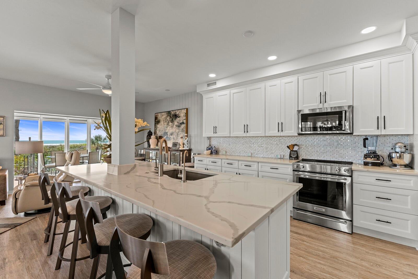 D6144740 Property Photo