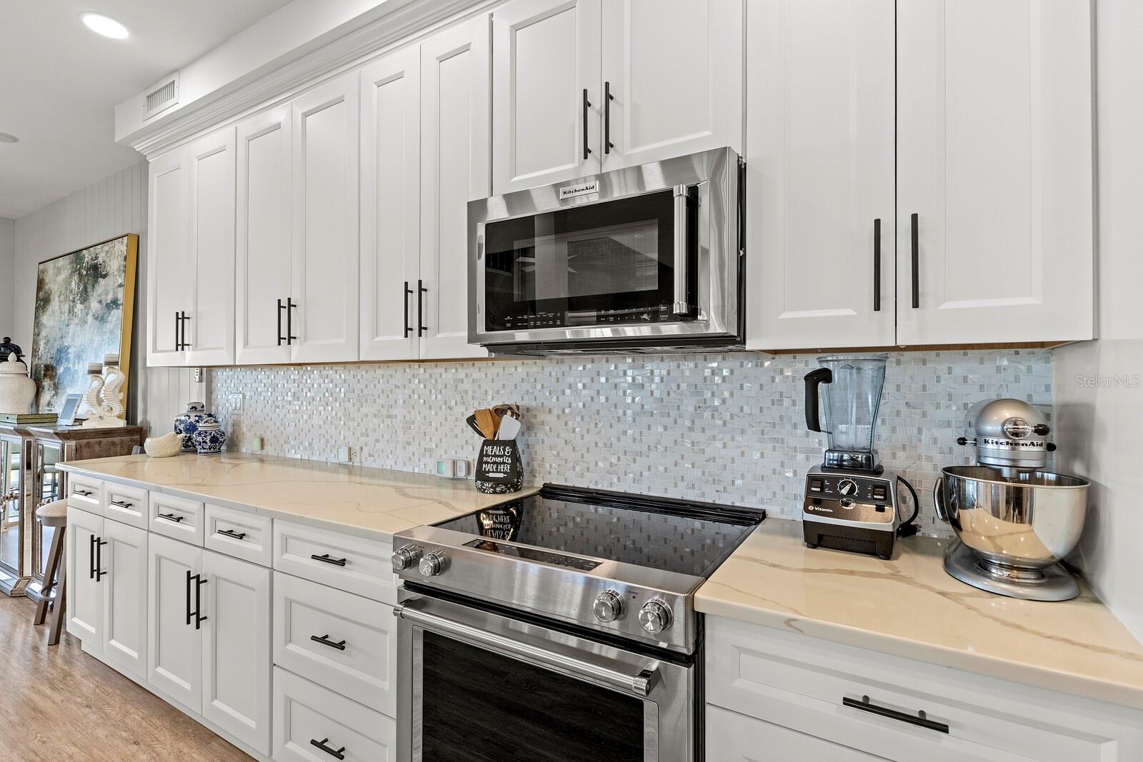 D6144740 Property Photo