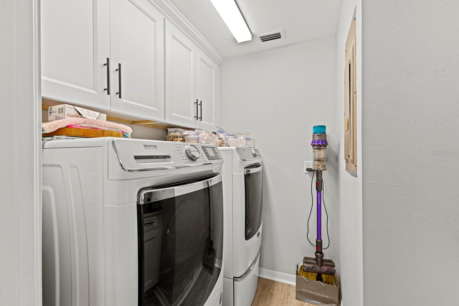 D6144740 Property Photo