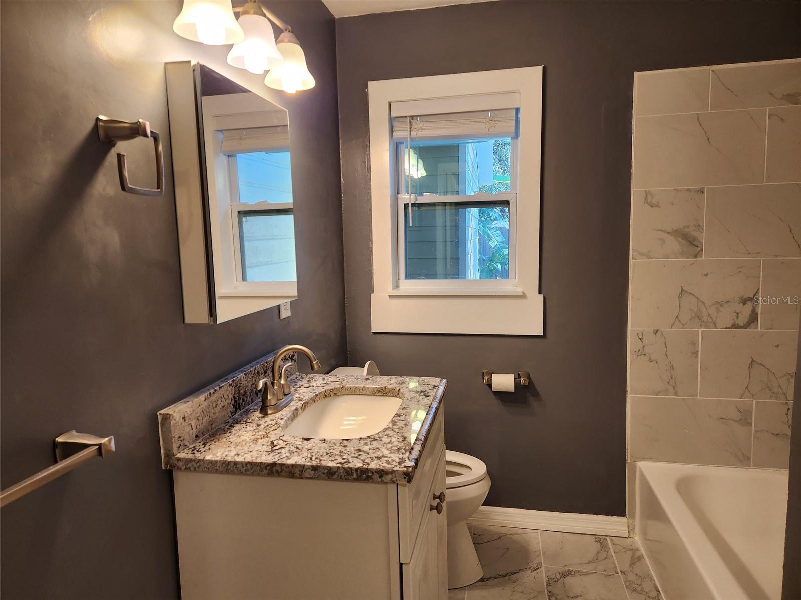 2011 11TH ST W, BRADENTON, FL, 34205