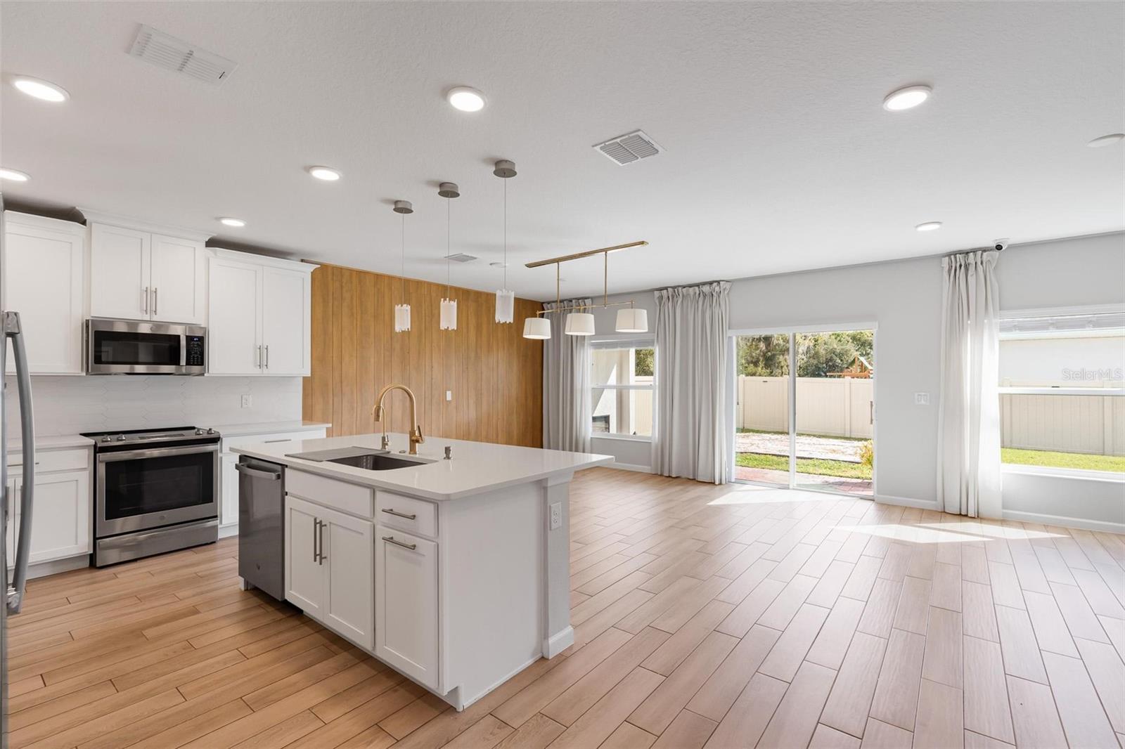 3857 BRANDING IRON BND, ST CLOUD, FL, 34772