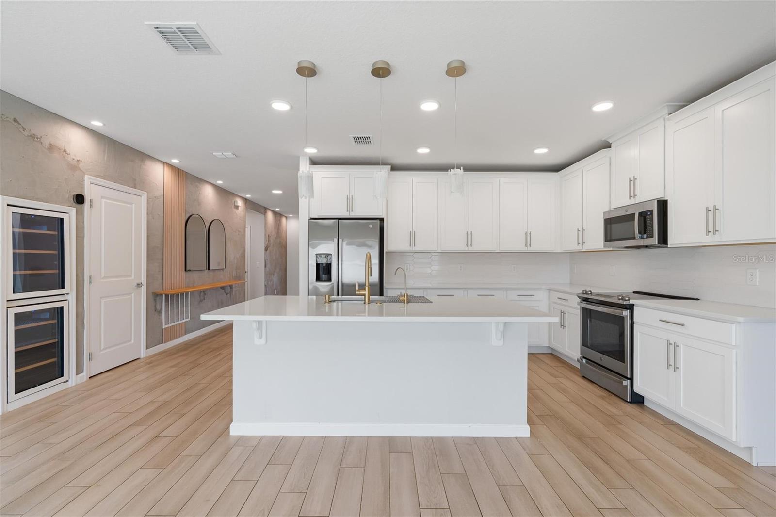 3857 BRANDING IRON BND, ST CLOUD, FL, 34772