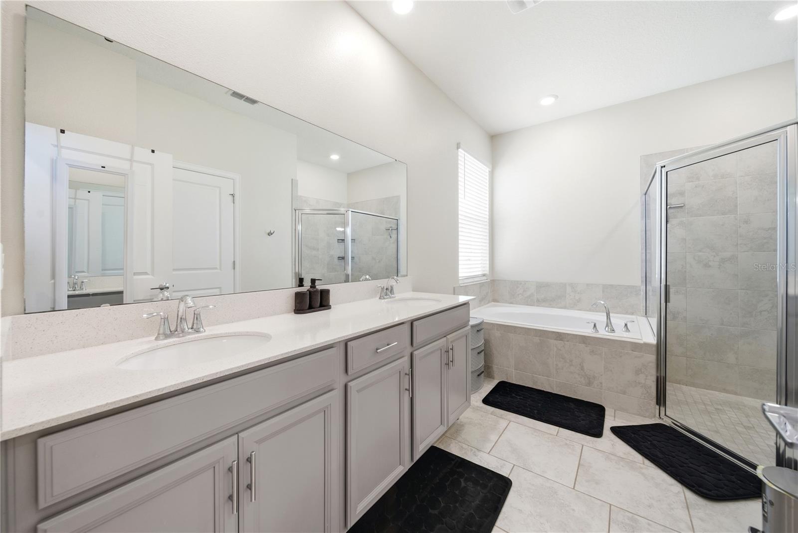 737 PANICAL DR, APOPKA, FL, 32703