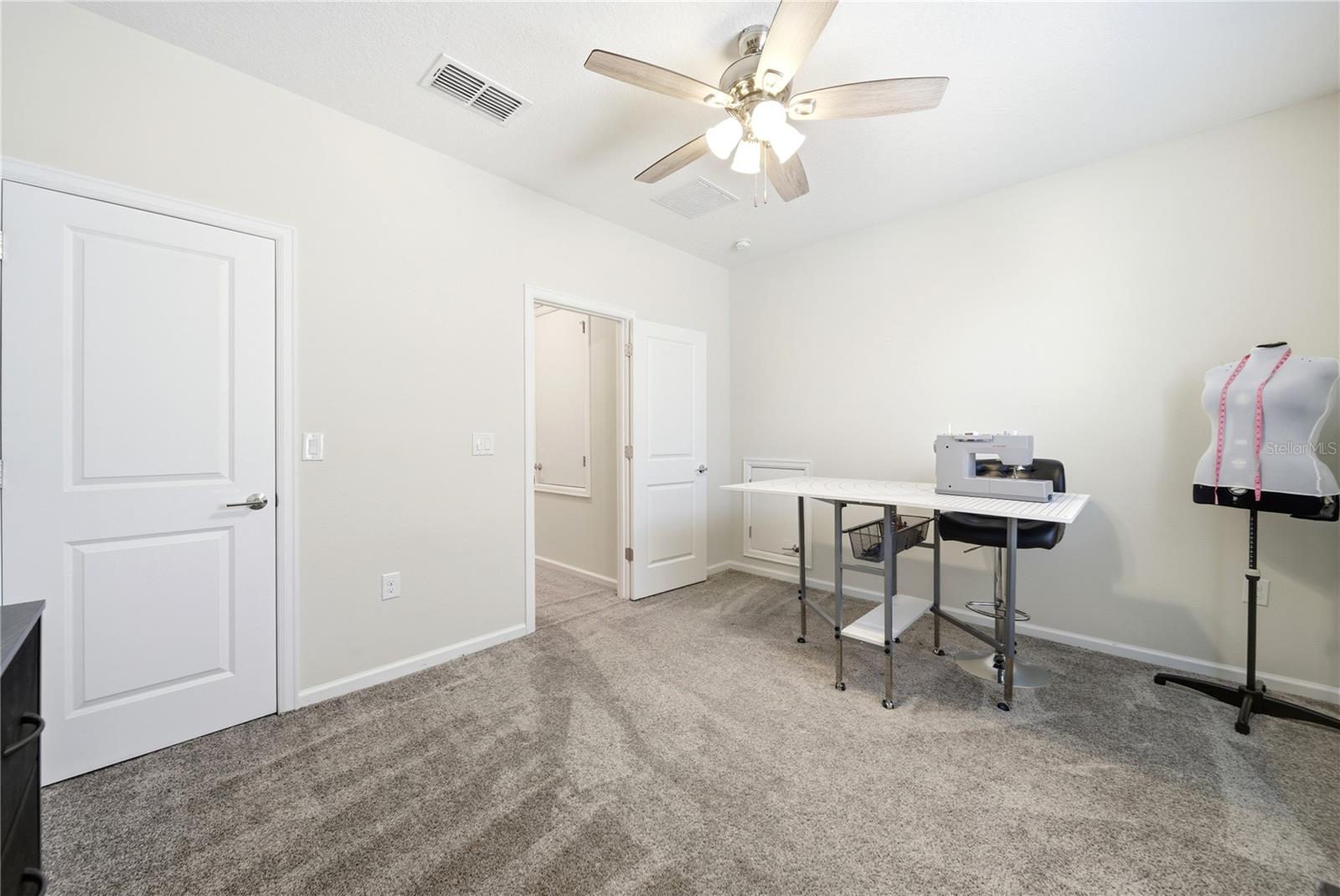 737 PANICAL DR, APOPKA, FL, 32703