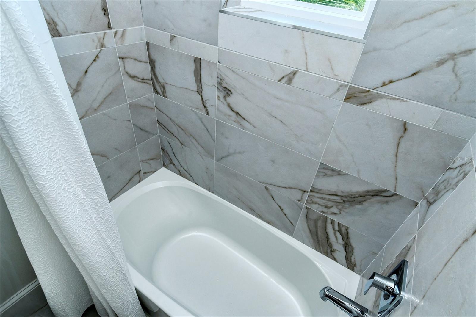 A4671874 Property Photo