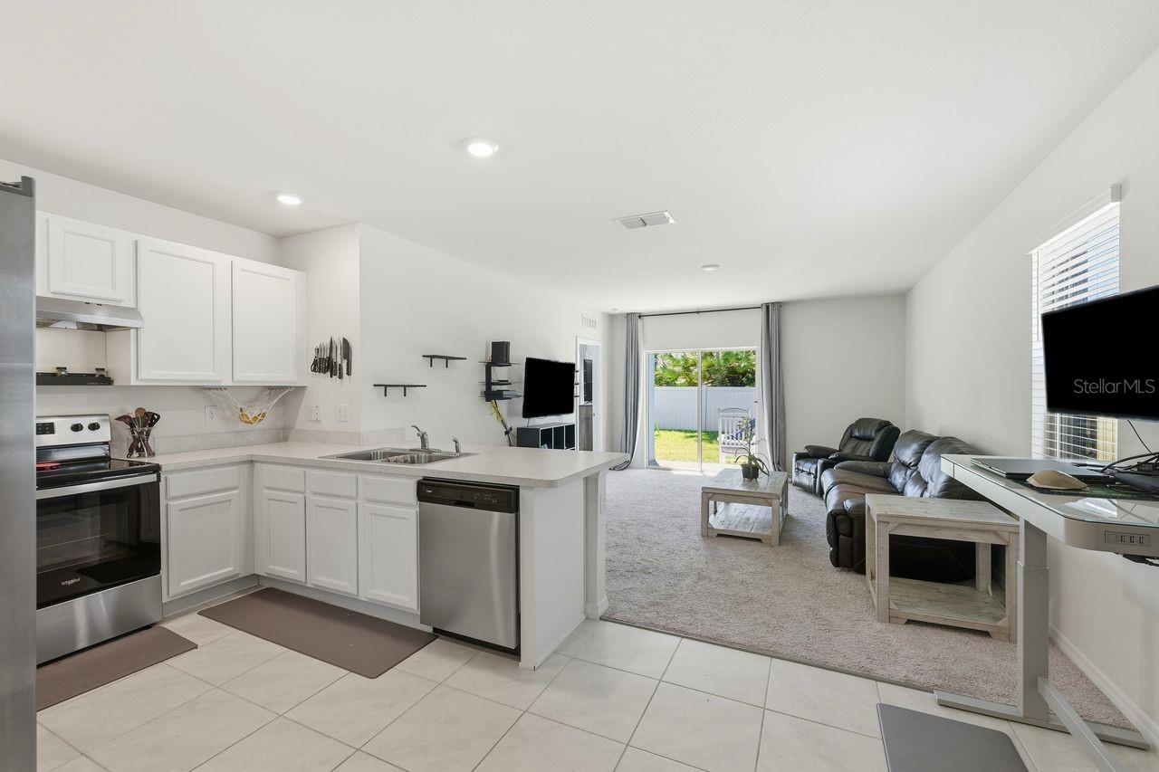 2033 TWIN FLOWER LN, SANFORD, FL, 32771