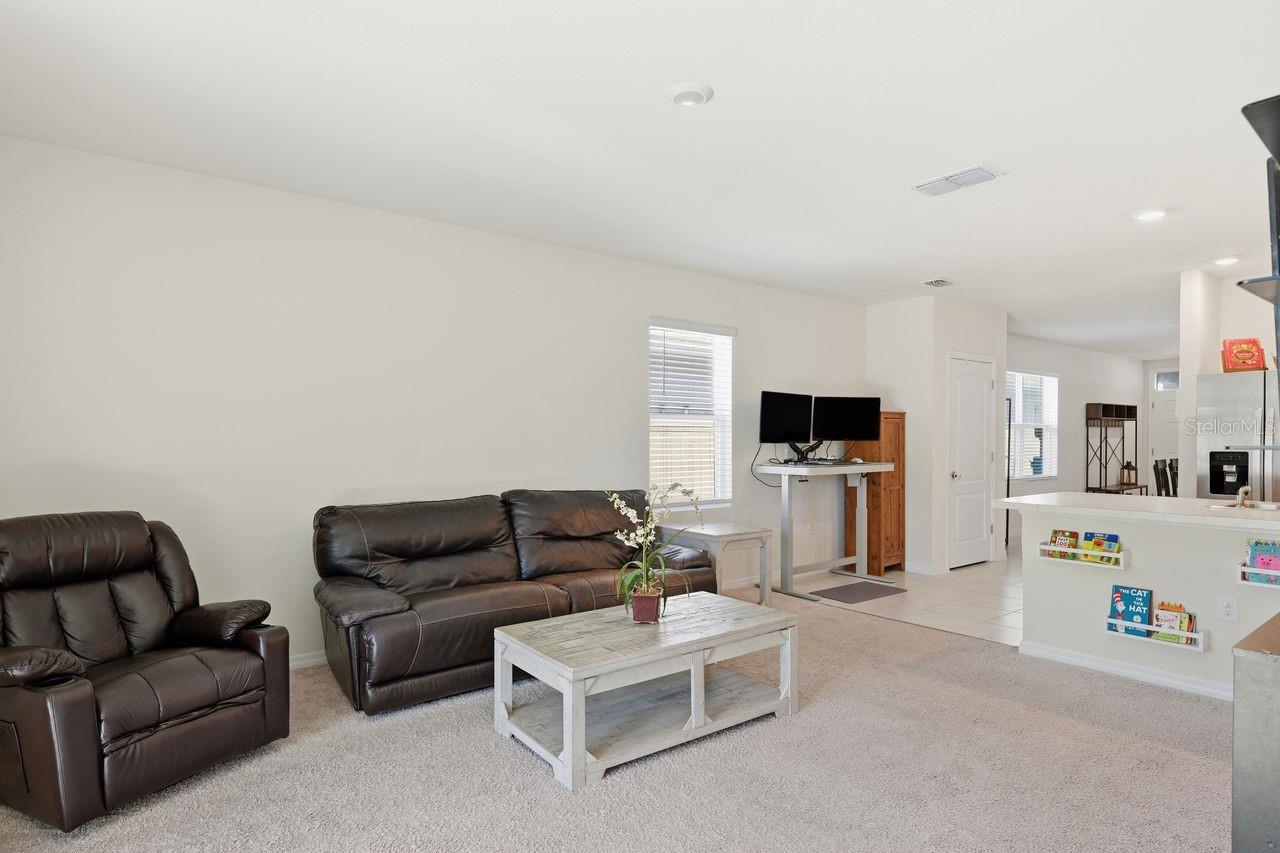 2033 TWIN FLOWER LN, SANFORD, FL, 32771