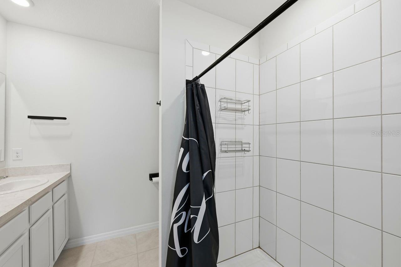 2033 TWIN FLOWER LN, SANFORD, FL, 32771