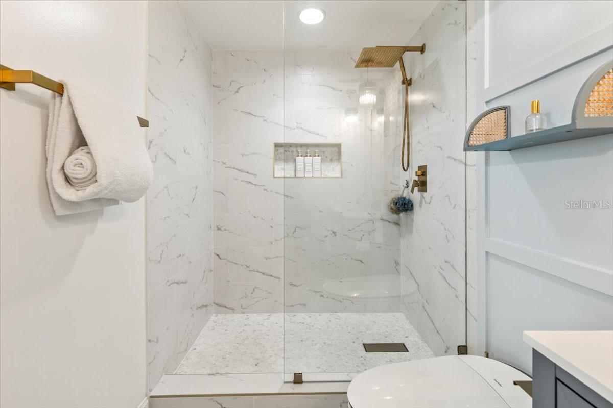 231 RIVERSIDE DR #102, HOLLY HILL, FL, 32117