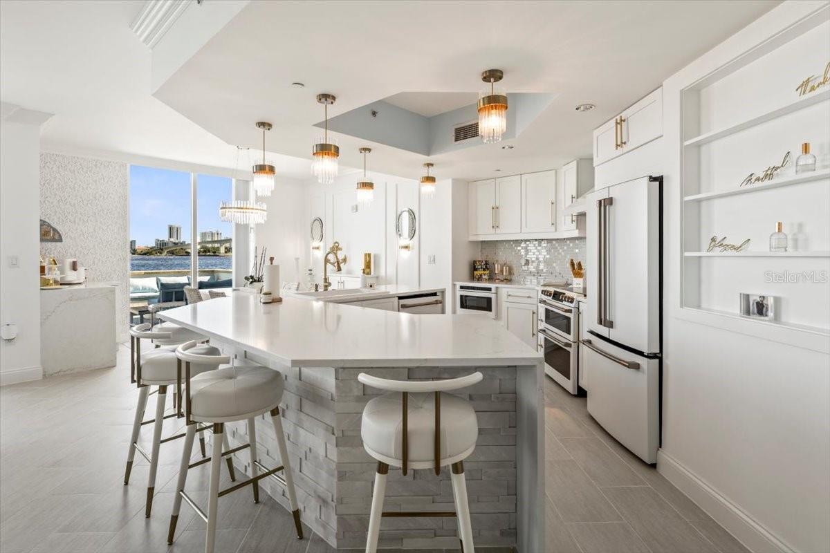 231 RIVERSIDE DR #102, HOLLY HILL, FL, 32117