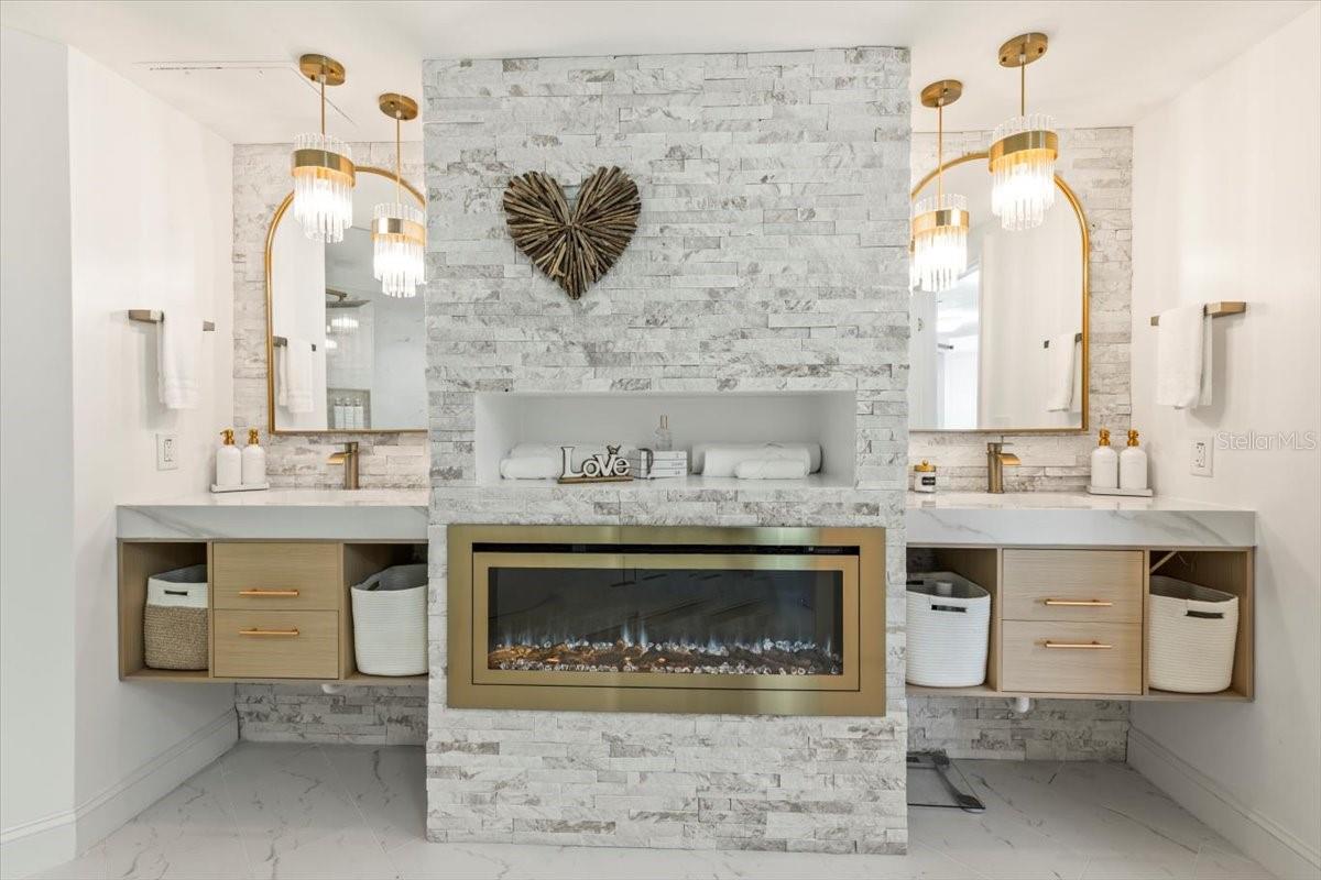 231 RIVERSIDE DR #102, HOLLY HILL, FL, 32117