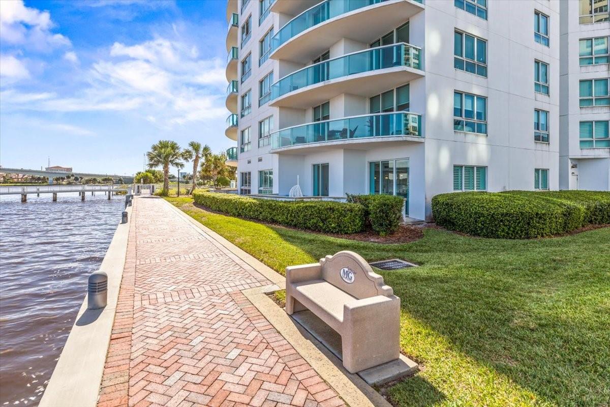 231 RIVERSIDE DR #102, HOLLY HILL, FL, 32117