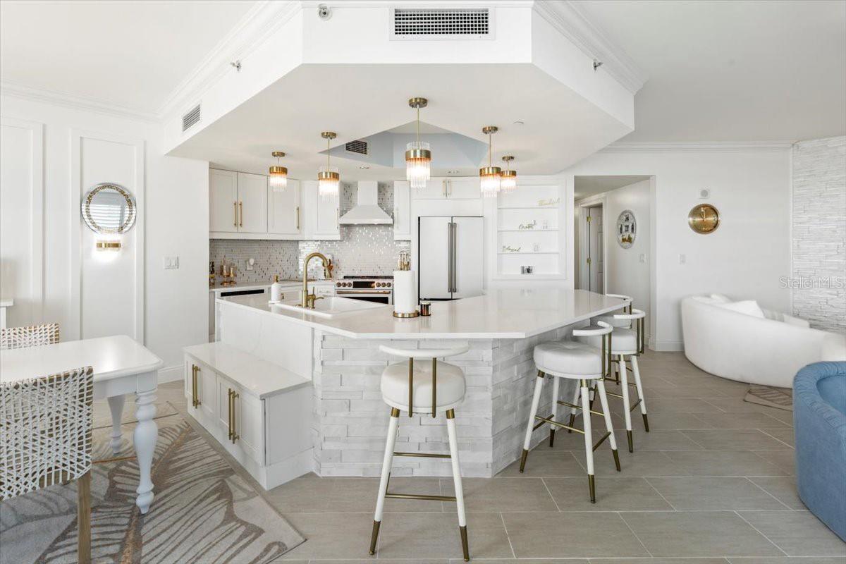 231 RIVERSIDE DR #102, HOLLY HILL, FL, 32117