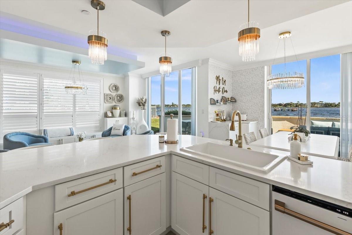 231 RIVERSIDE DR #102, HOLLY HILL, FL, 32117