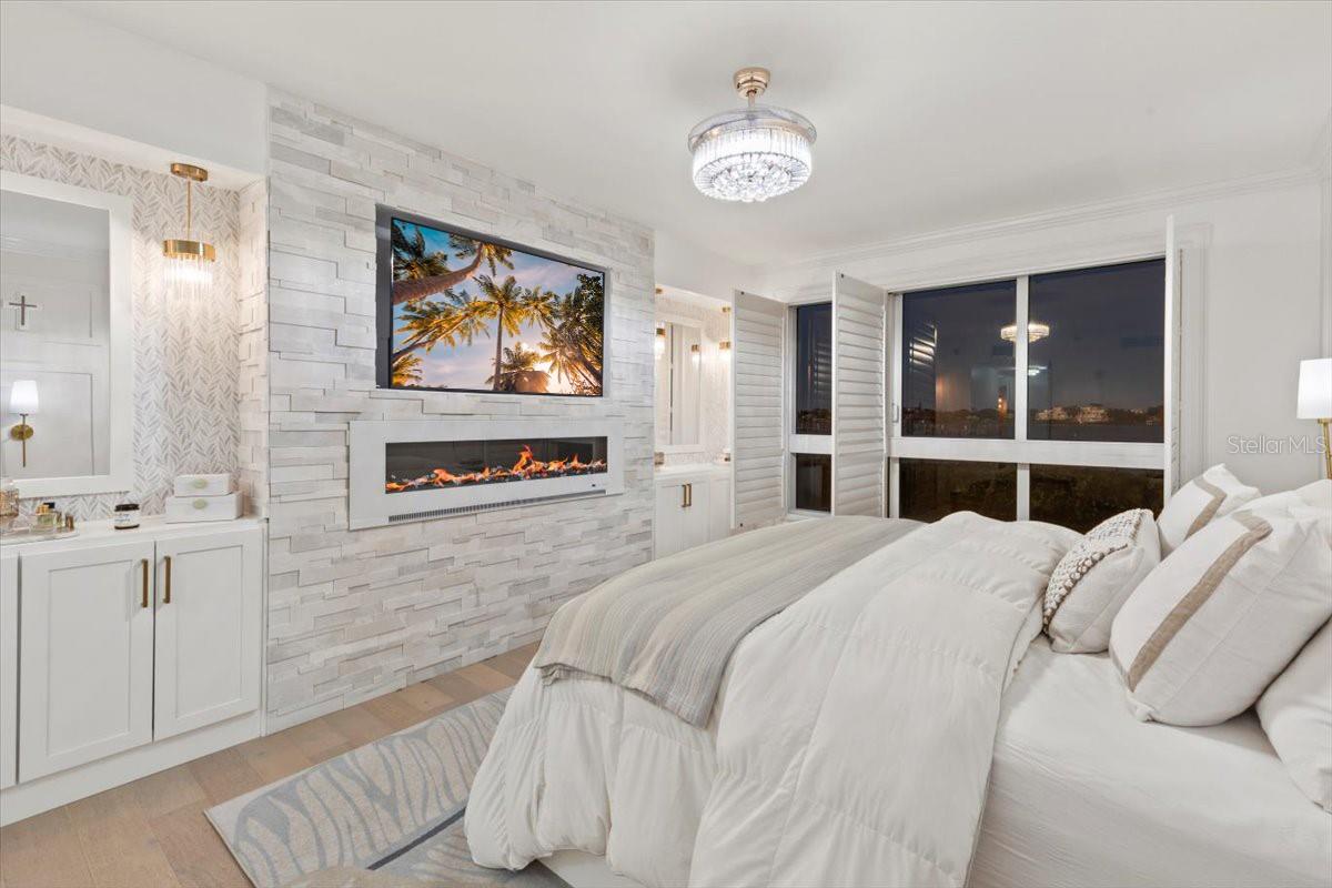 231 RIVERSIDE DR #102, HOLLY HILL, FL, 32117