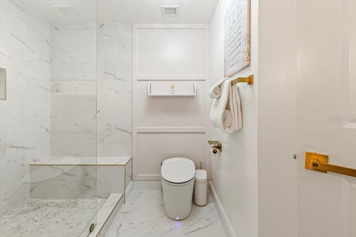 231 RIVERSIDE DR #102, HOLLY HILL, FL, 32117