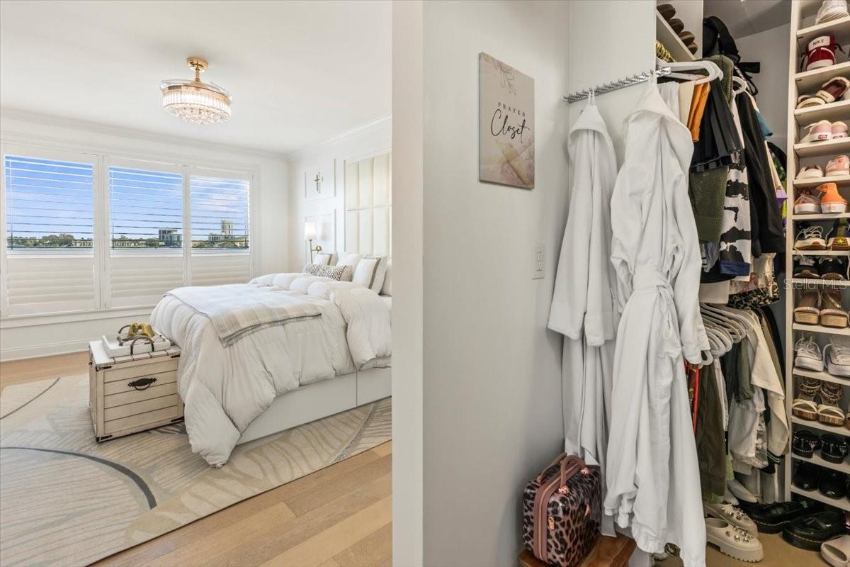 231 RIVERSIDE DR #102, HOLLY HILL, FL, 32117