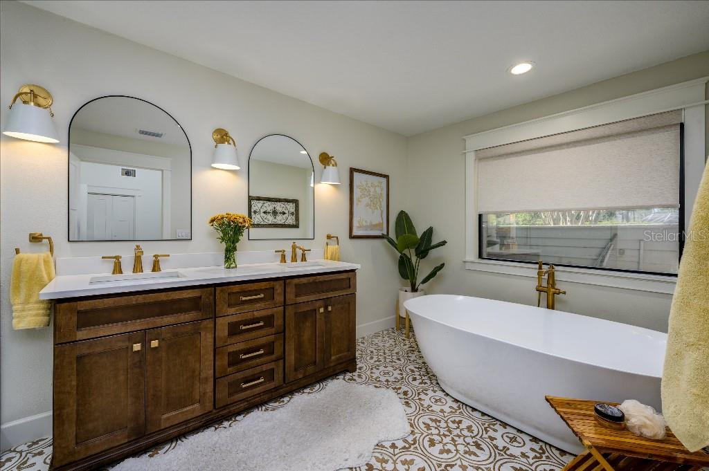 5351 SAND CRANE CT, WESLEY CHAPEL, FL, 33543