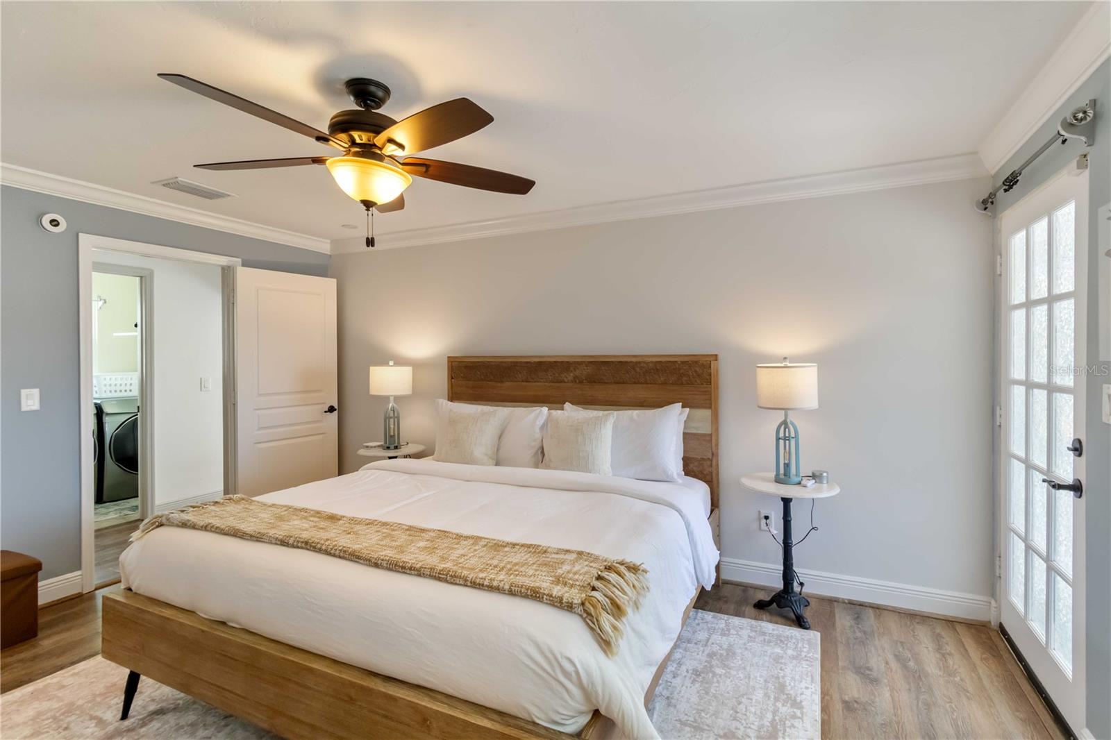 1521 SIESTA DR, SARASOTA, FL, 34239