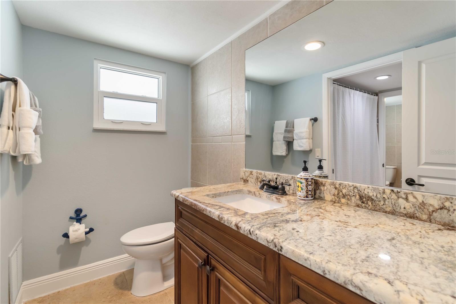 1521 SIESTA DR, SARASOTA, FL, 34239