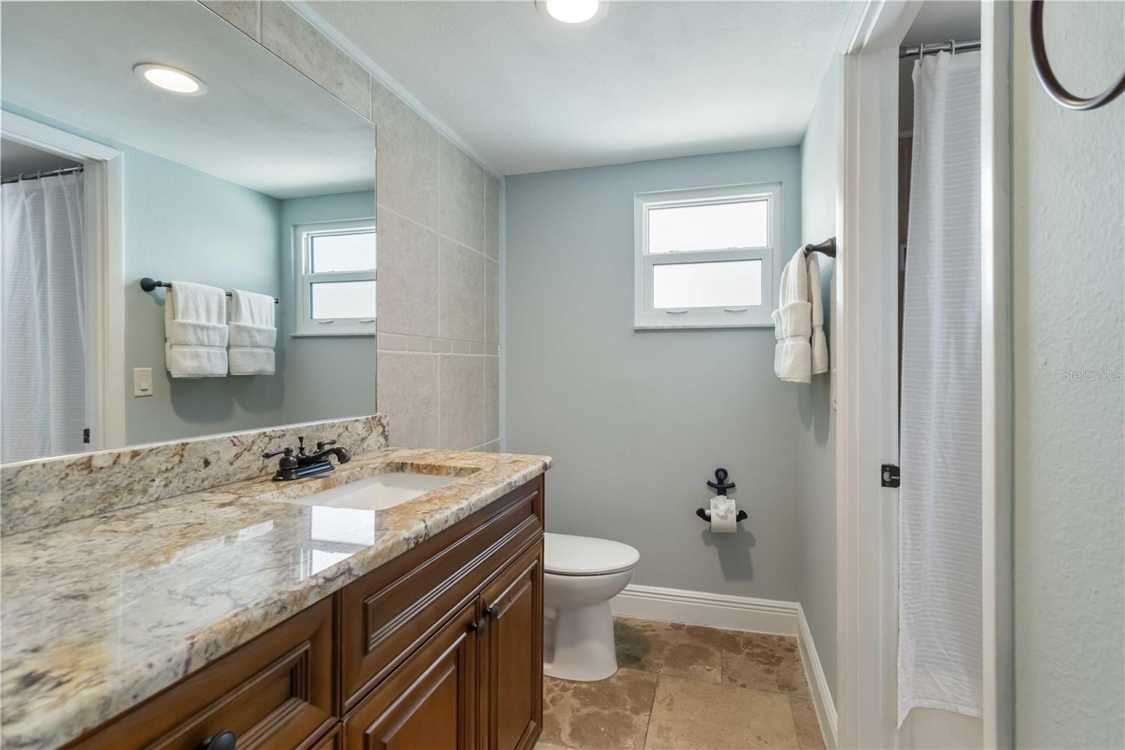 1521 SIESTA DR, SARASOTA, FL, 34239