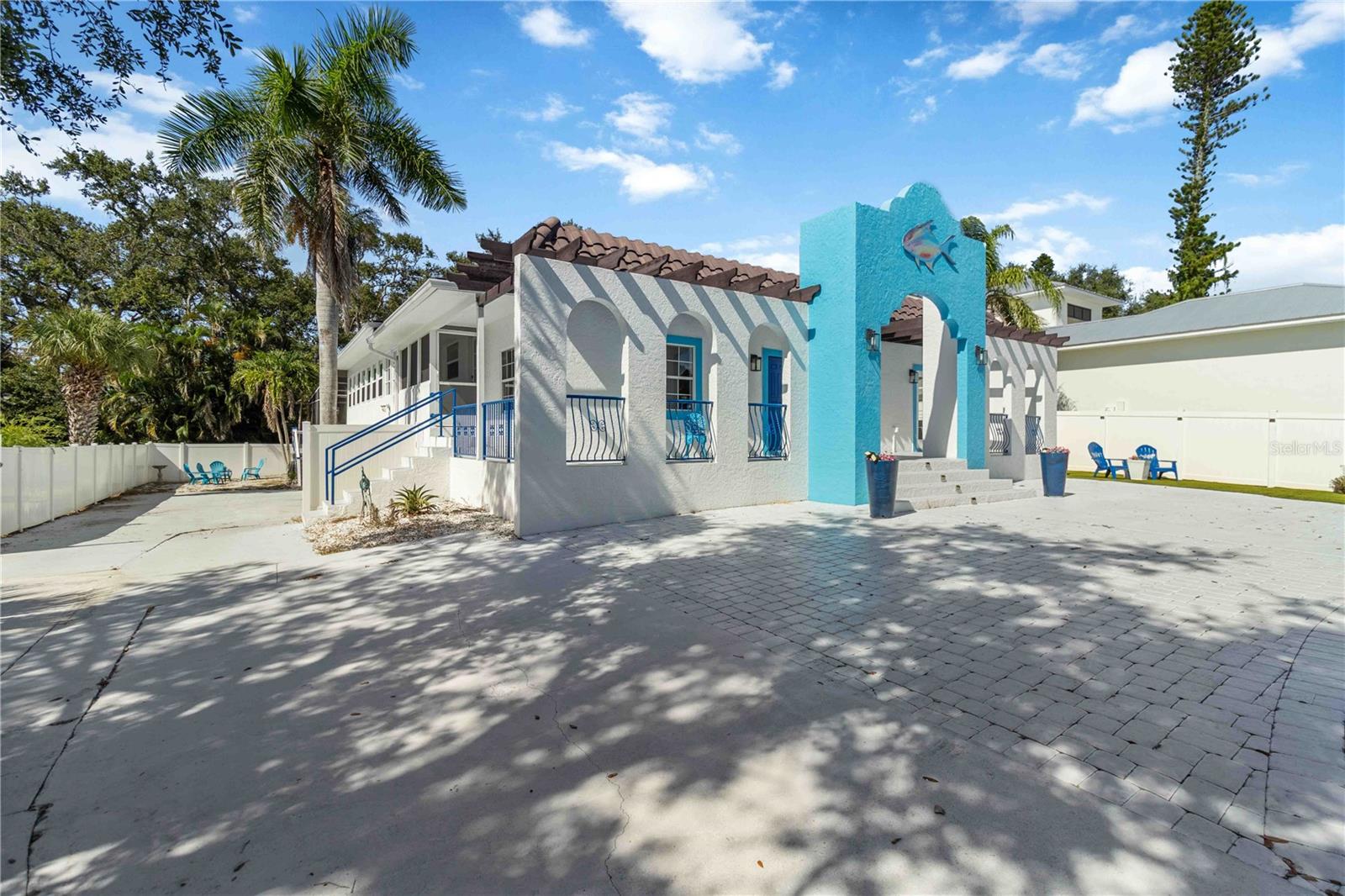 1521 SIESTA DR, SARASOTA, FL, 34239