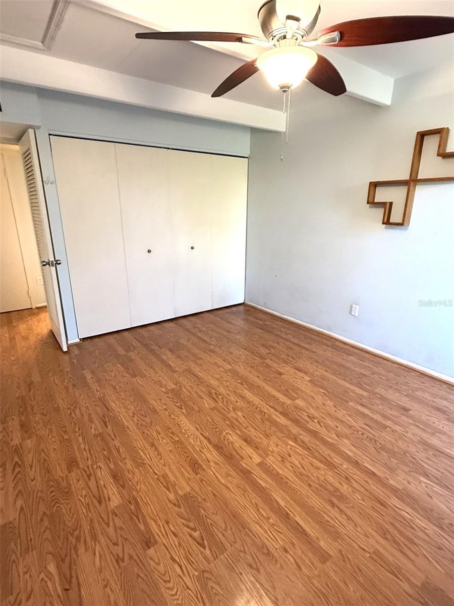 L4957253 Property Photo