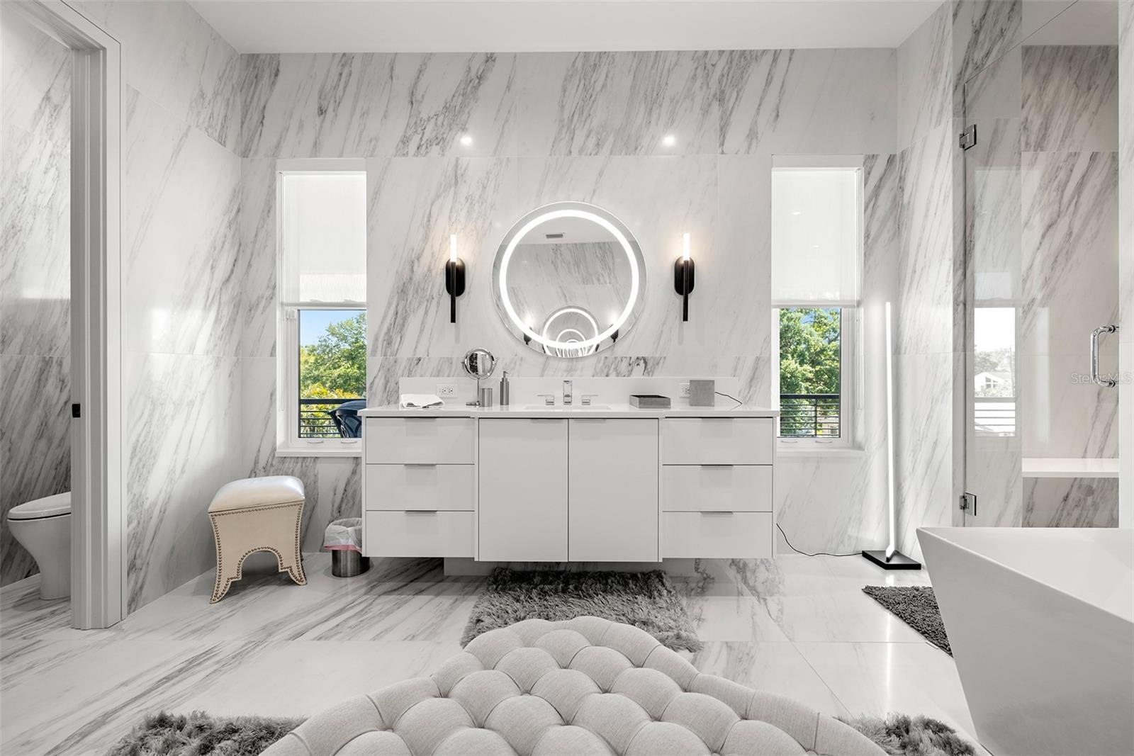 TB8447640 Property Photo