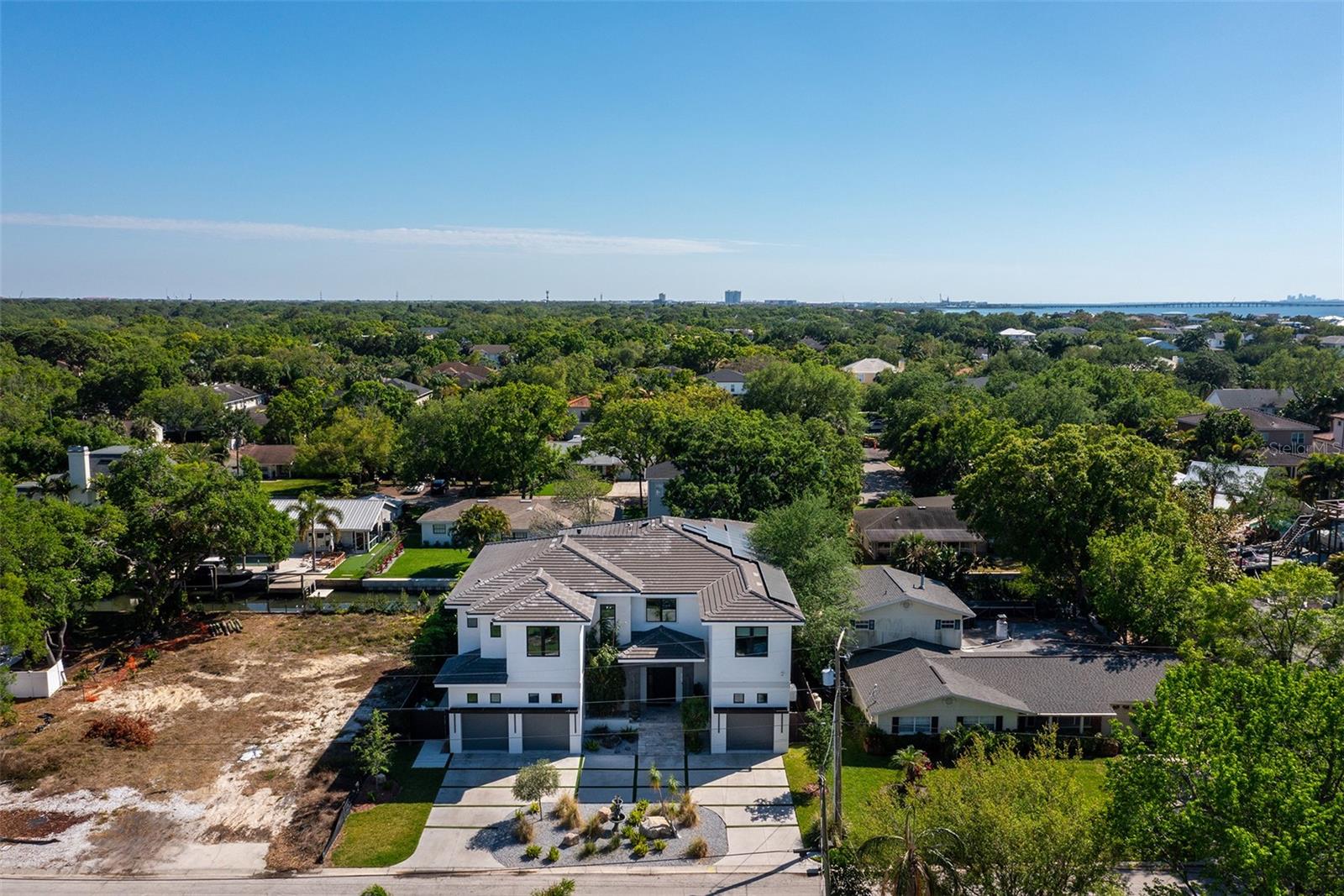 TB8447640 Property Photo