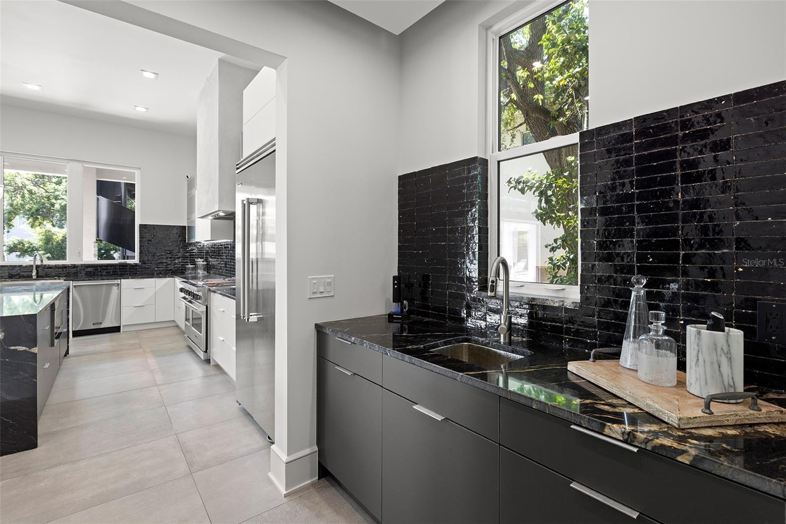 TB8447640 Property Photo