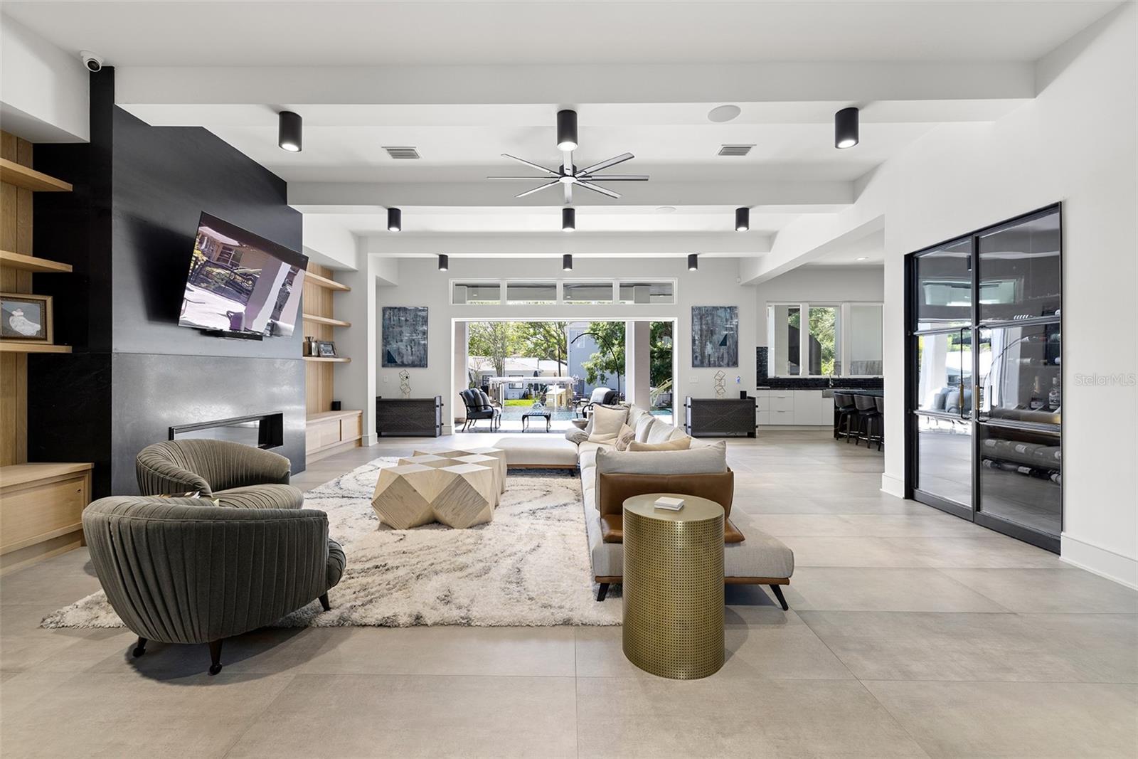 TB8447640 Property Photo