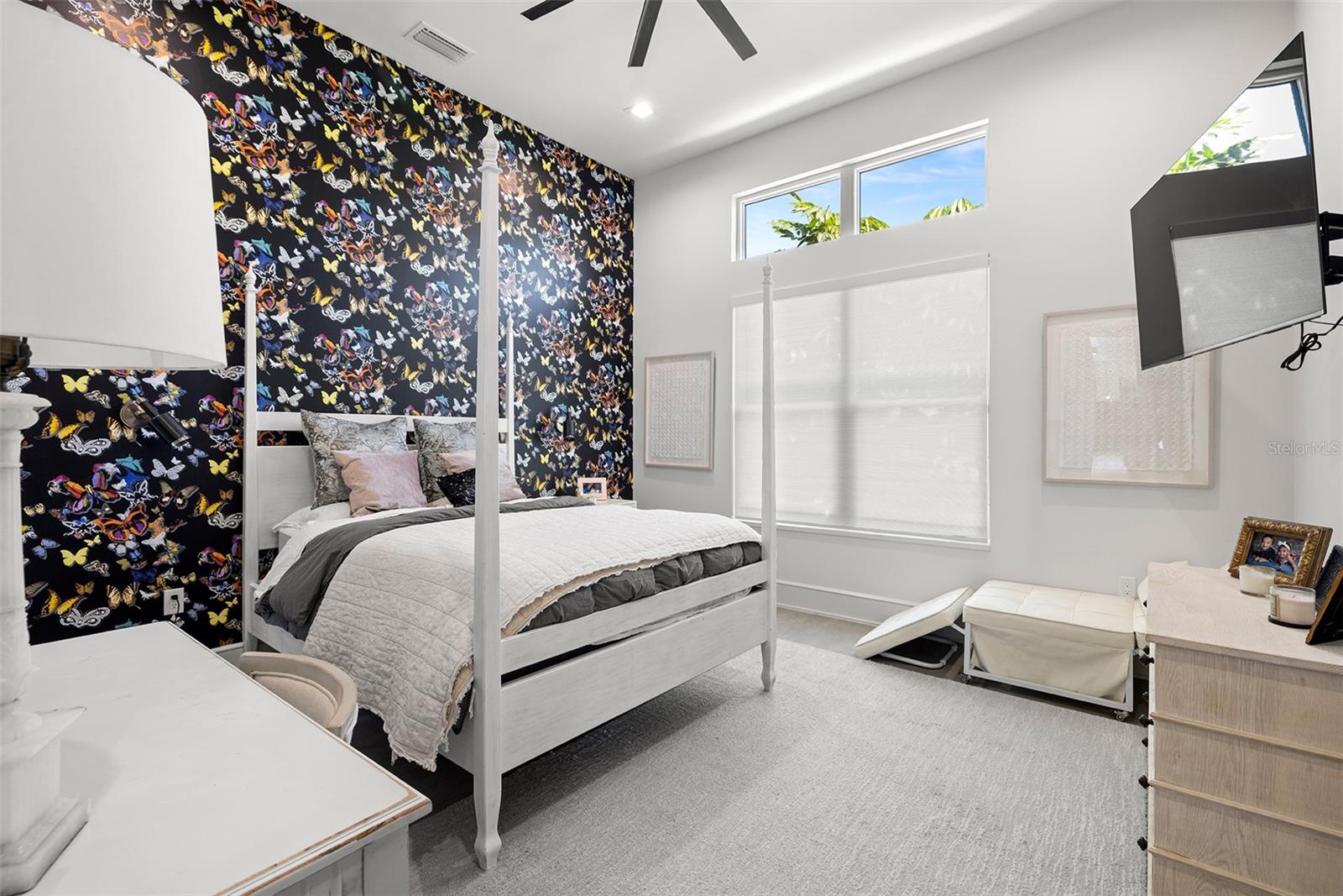 TB8447640 Property Photo