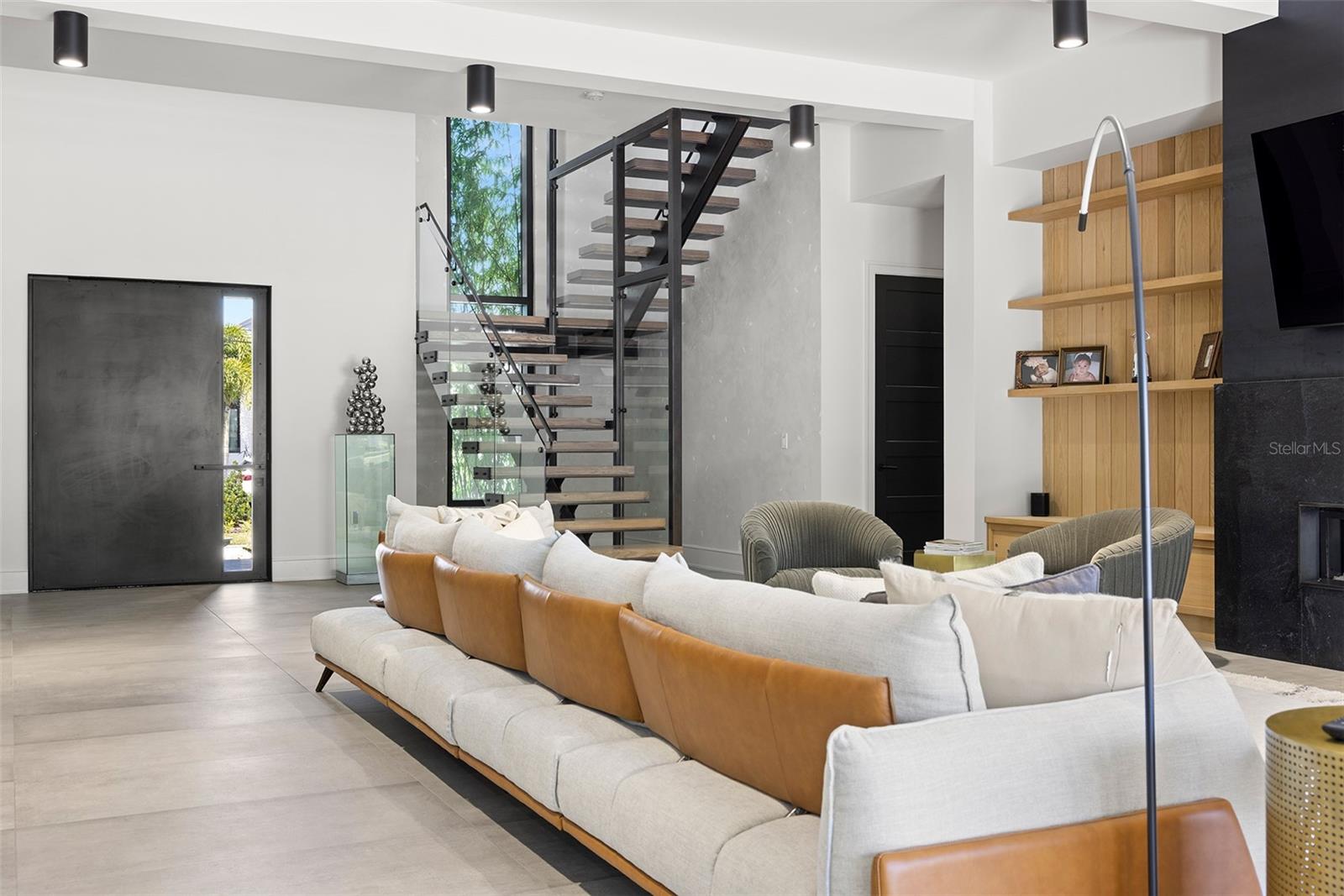 TB8447640 Property Photo