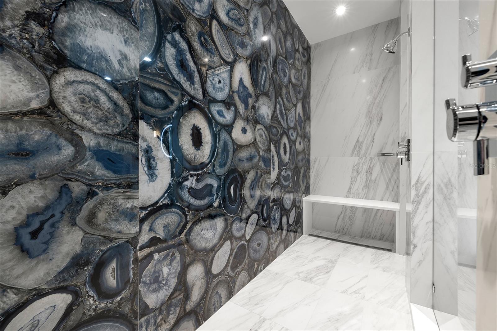 TB8447640 Property Photo