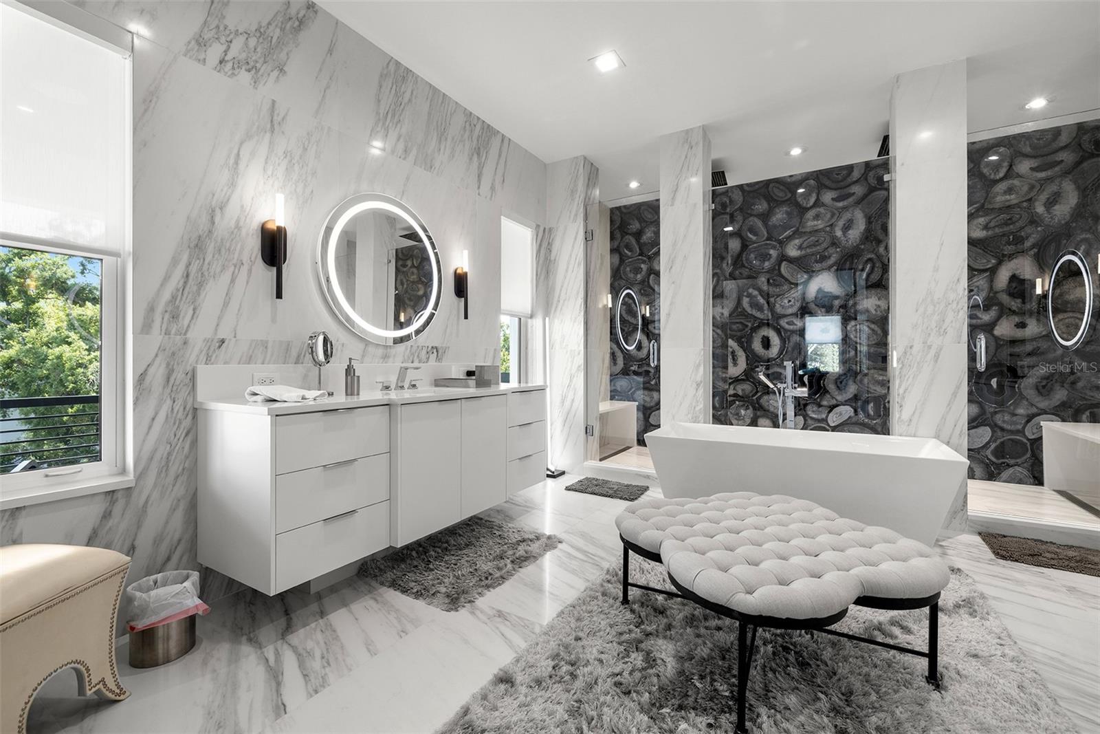 TB8447640 Property Photo