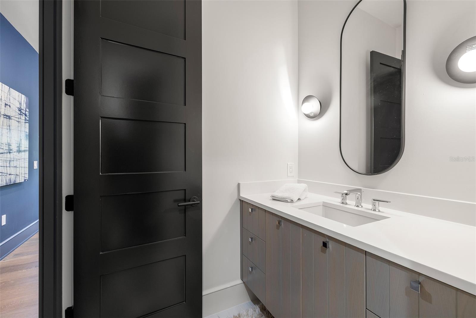 TB8447640 Property Photo