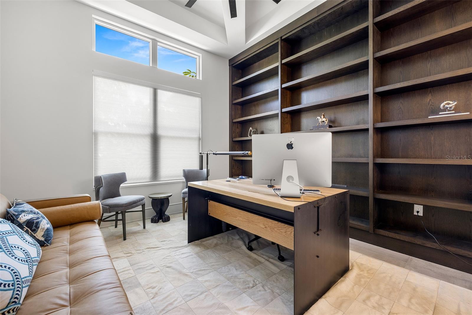 TB8447640 Property Photo