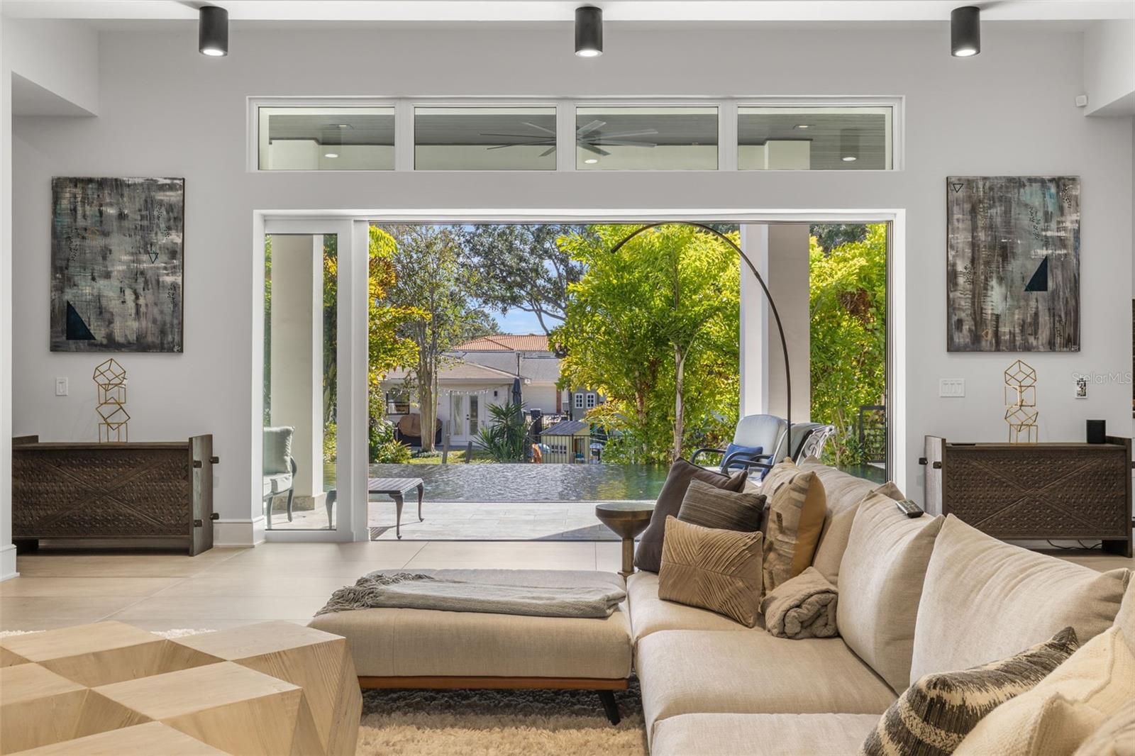 TB8447640 Property Photo