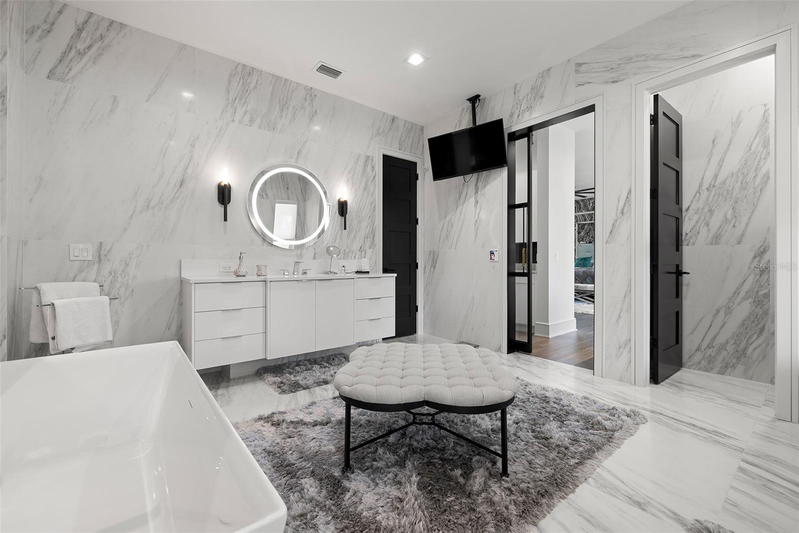 TB8447640 Property Photo