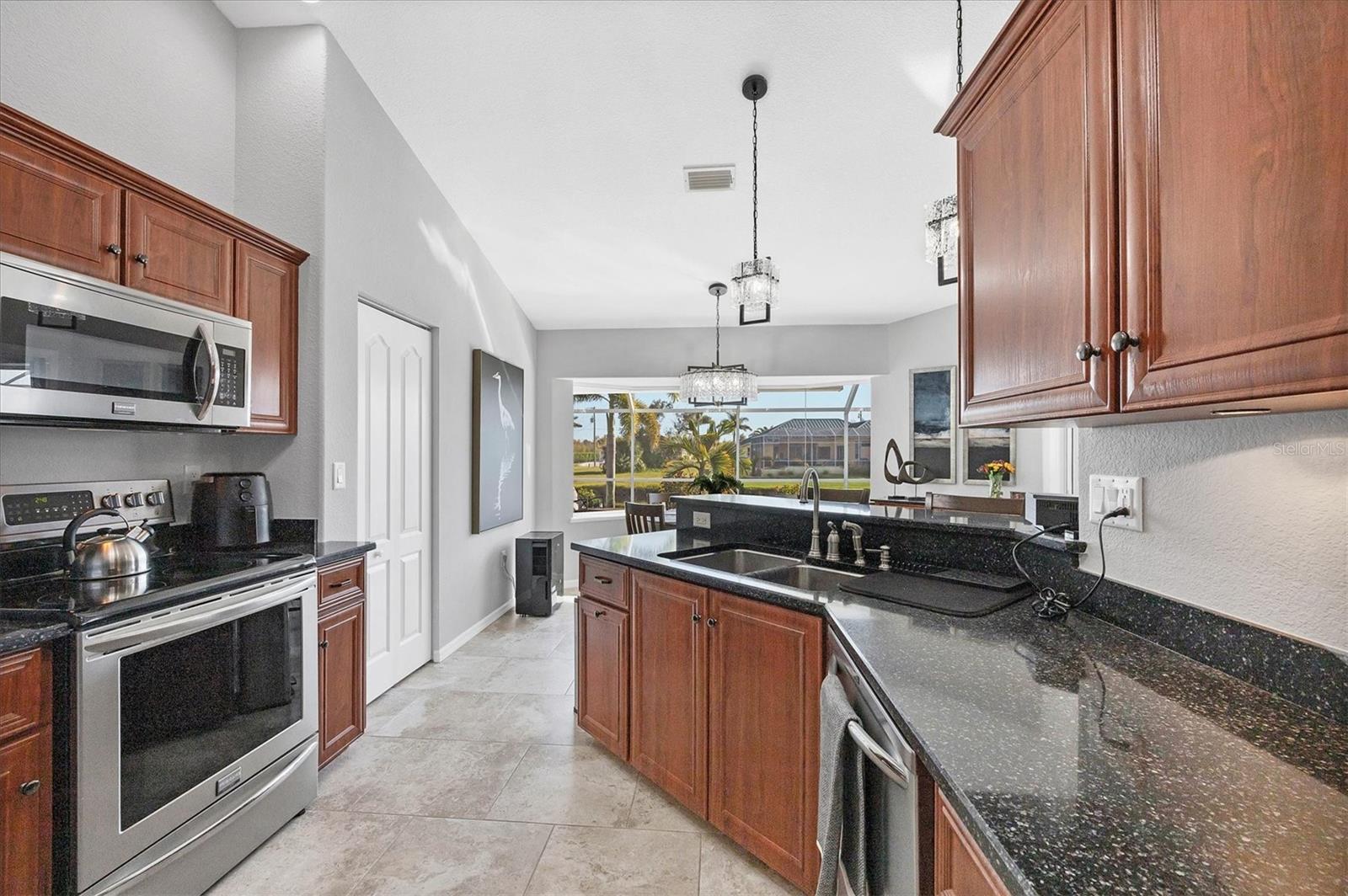 126 WHITE MARSH LN, ROTONDA WEST, FL, 33947