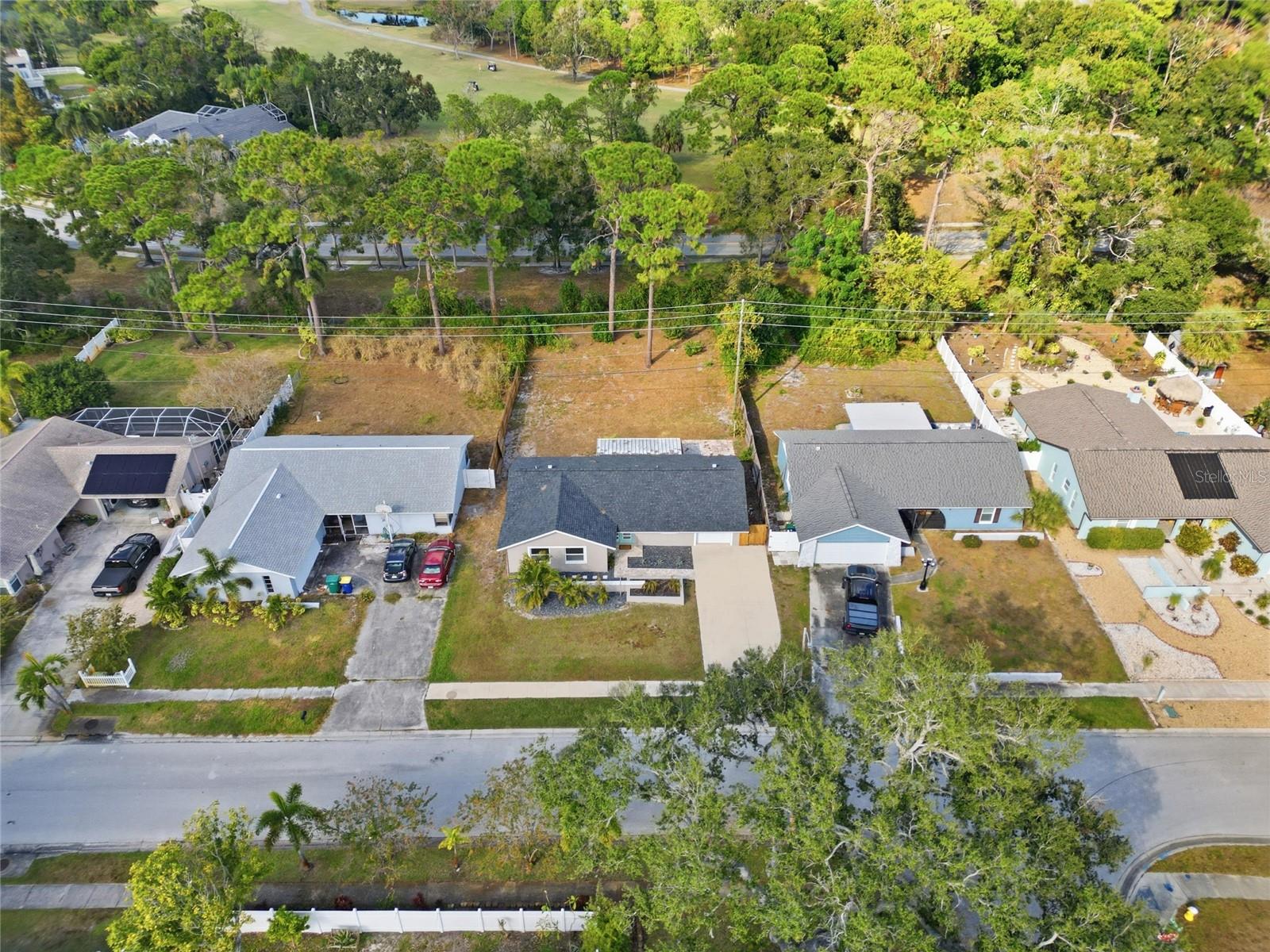 8433 101ST AVE, SEMINOLE, FL, 33777