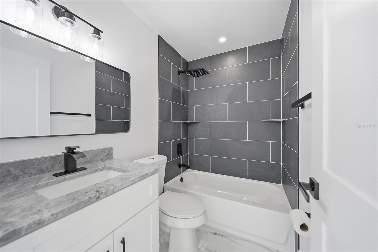 8433 101ST AVE, SEMINOLE, FL, 33777