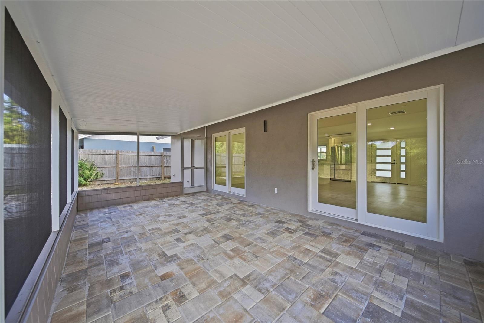 8433 101ST AVE, SEMINOLE, FL, 33777