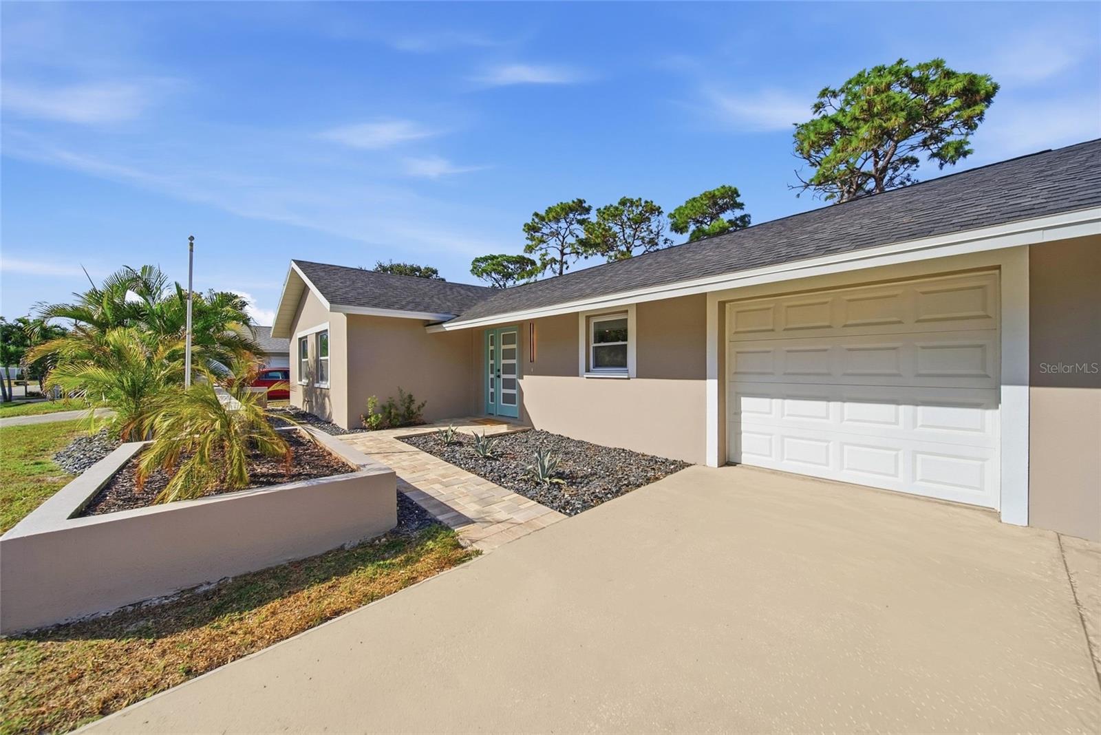 8433 101ST AVE, SEMINOLE, FL, 33777