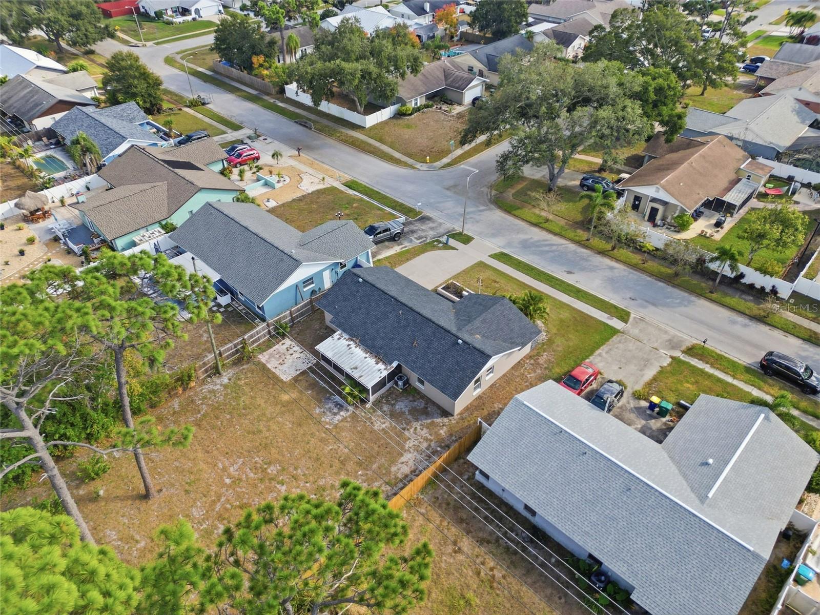 8433 101ST AVE, SEMINOLE, FL, 33777