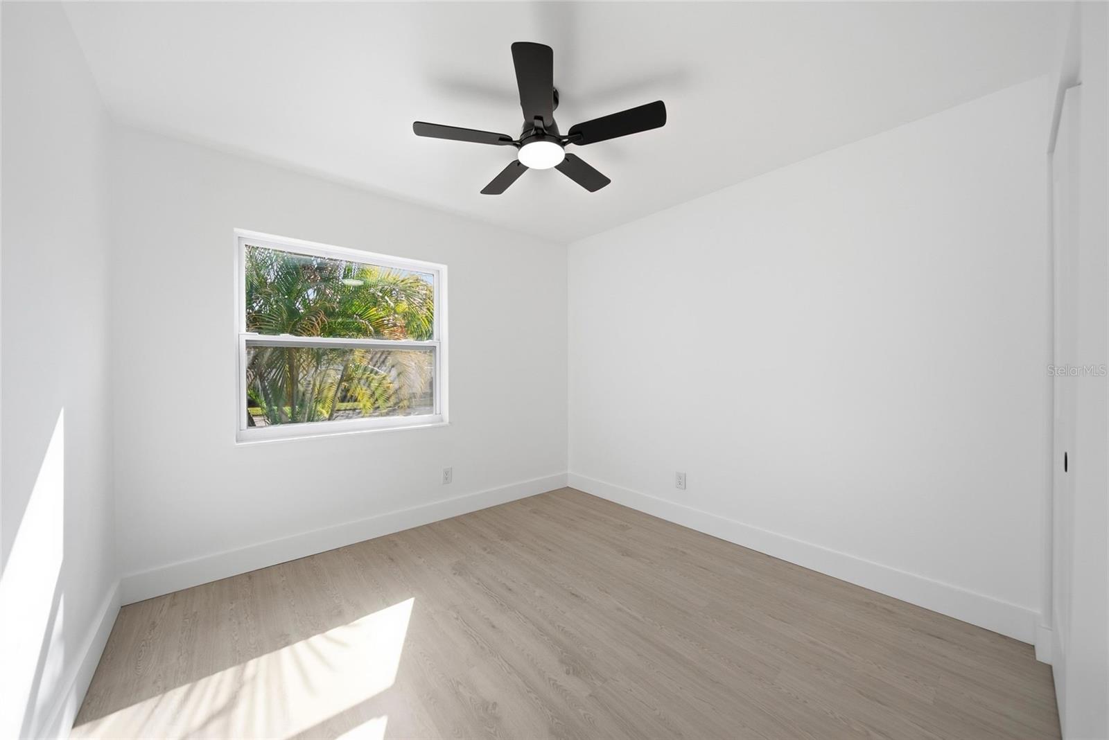 8433 101ST AVE, SEMINOLE, FL, 33777